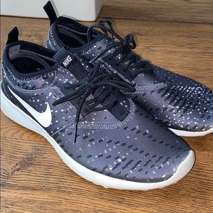 Nike patterned shoes